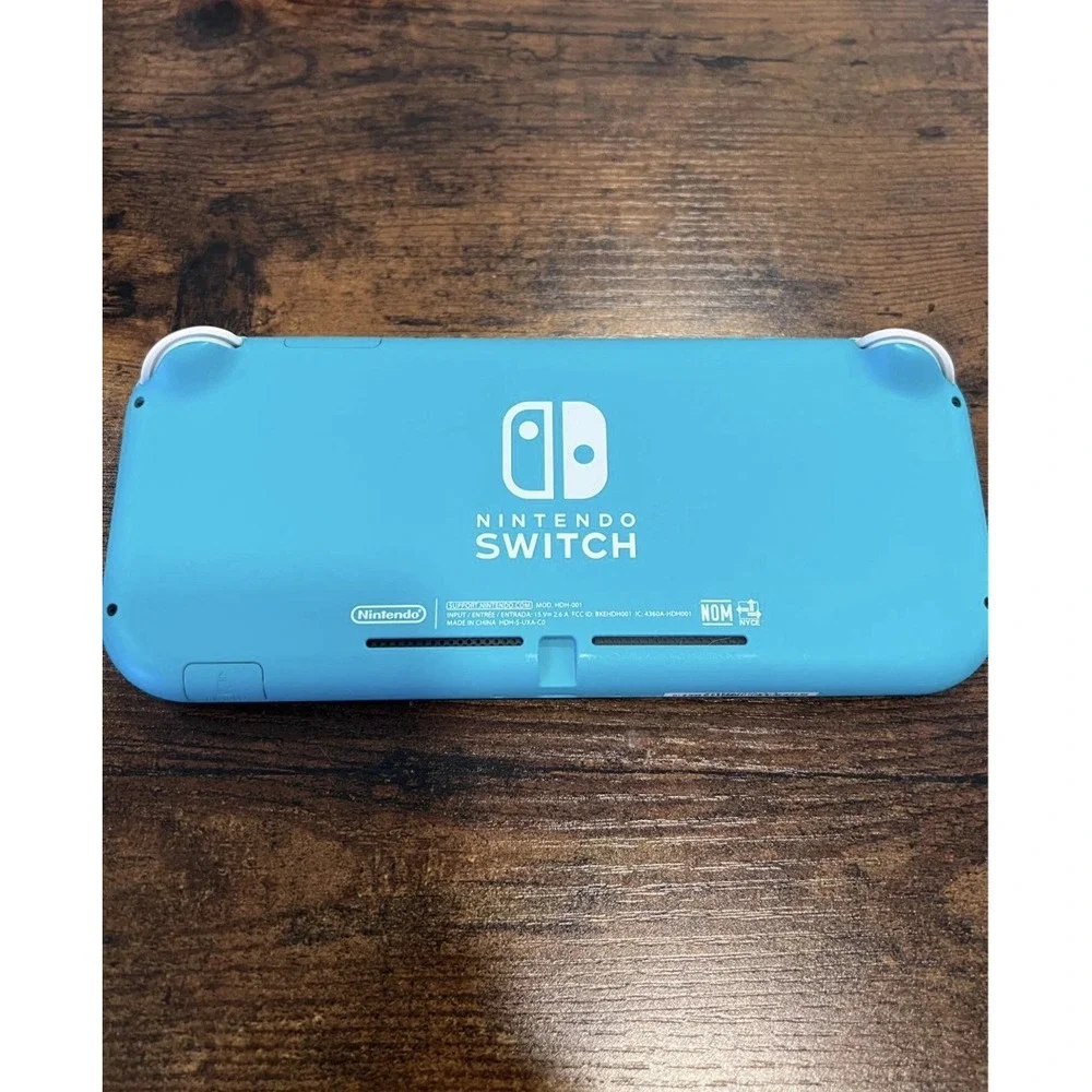 Nintendo Switch Lite Turquoise w/Charger - Minecraft game. Excellent Condition